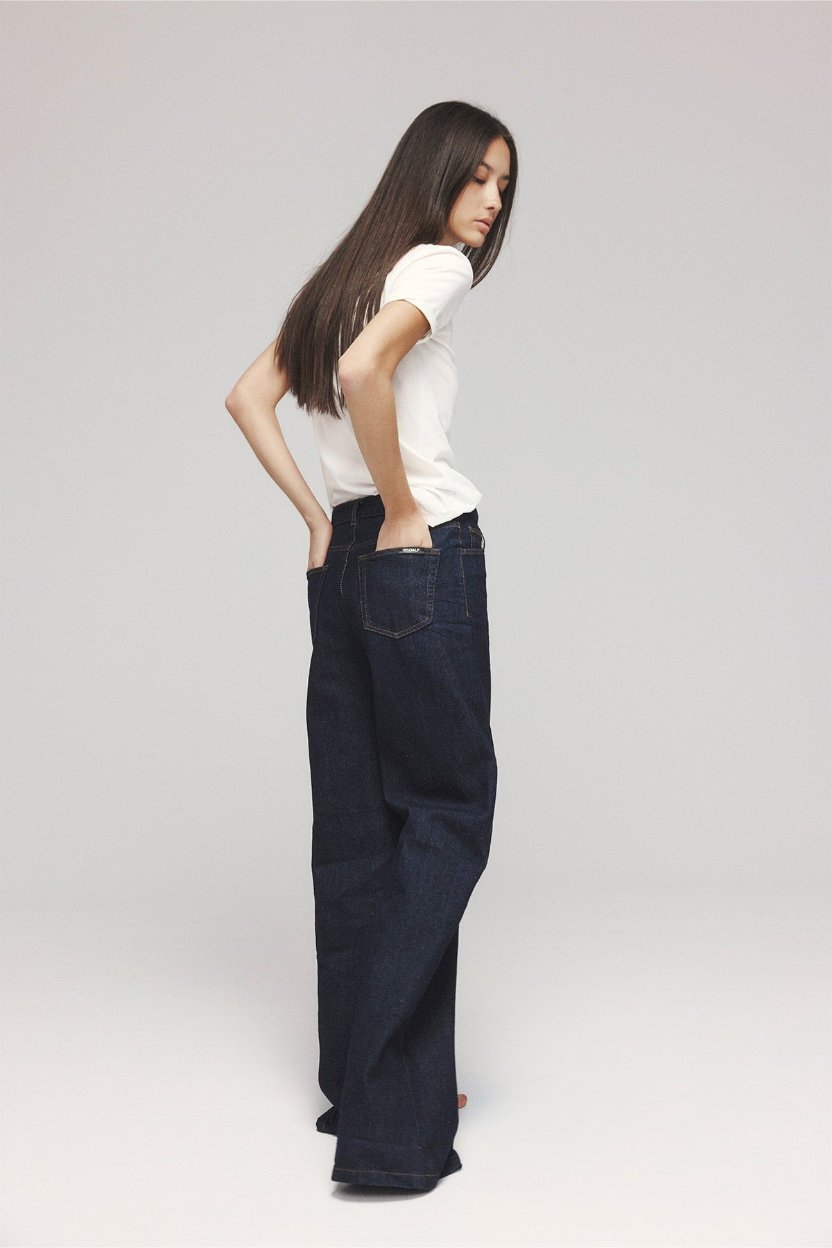 vaquero-ecoalf-nevada-de-mujer-denim-monomaterial-te-ido-en-italia-con-smart-ind image 3