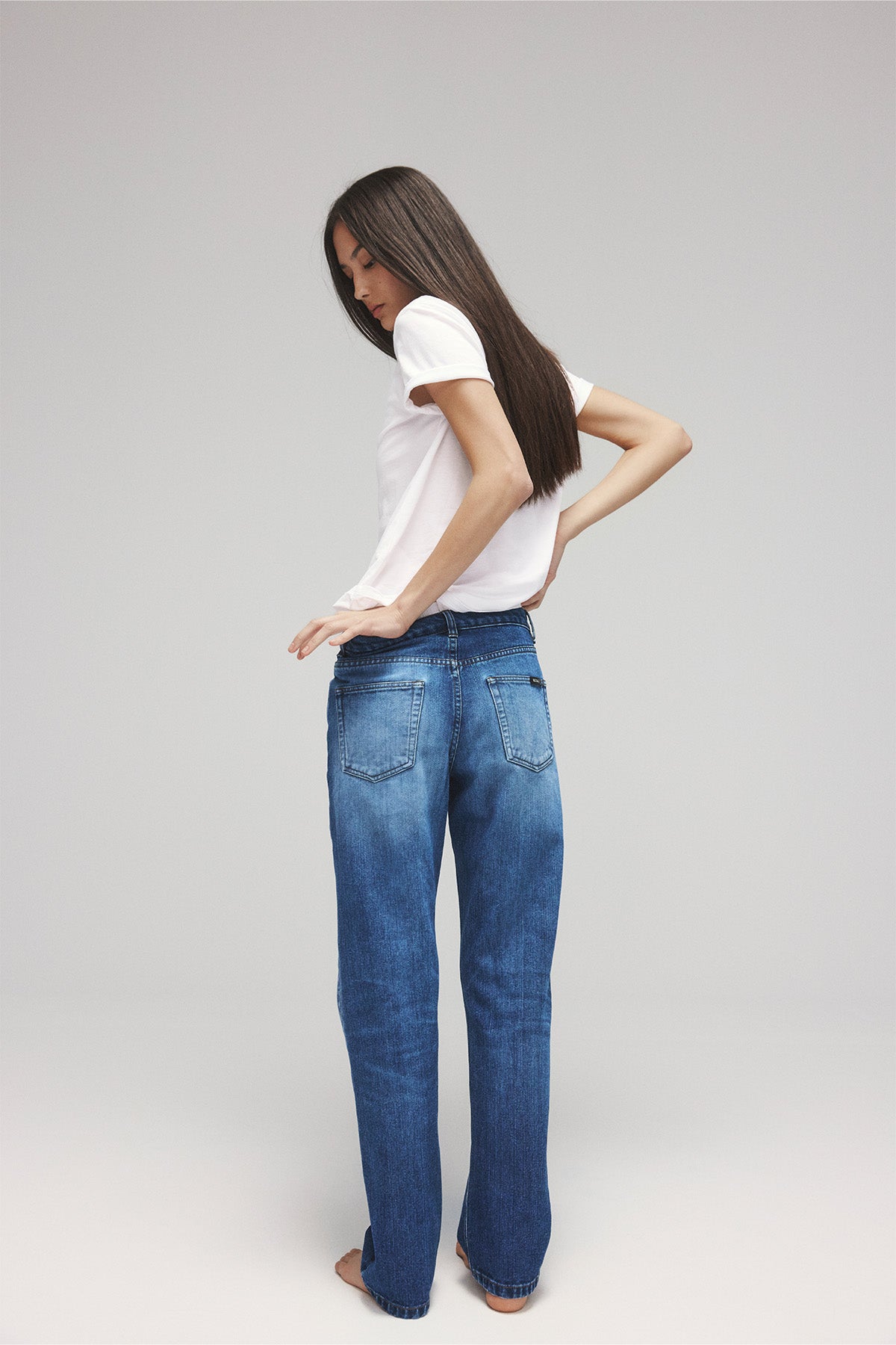 pantal-n-vaquero-dakota-de-ecoalf-para-mujer-denim-sostenible-ahorro-de-agua-y-f image 3