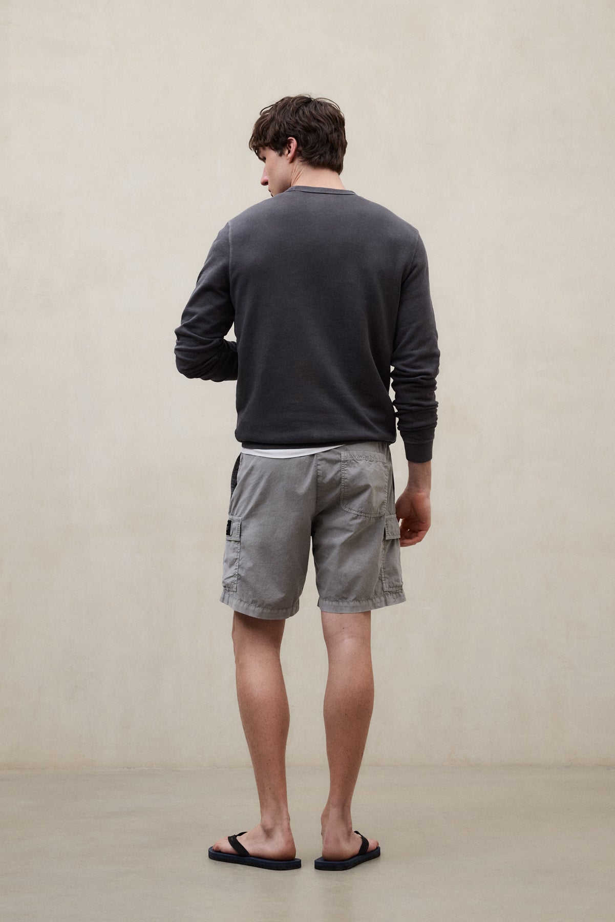 ecoalf-shorts-targo-gris-oscuro-para-hombre-100-algod-n-regenerativo-fit-regular image 2