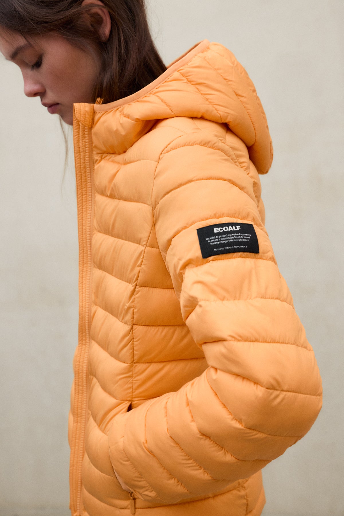 chaqueta-atlantic-de-ecoalf-para-mujer-naranja-regular-fit-100-poli-ster-recicla image 4