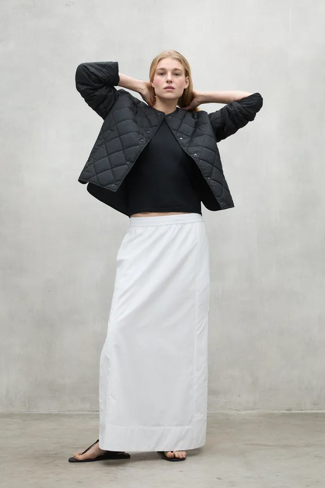 ecoalf-chaqueta-musa-negra-para-mujer-poli-ster-100-reciclado-repelente-al-agua image 1