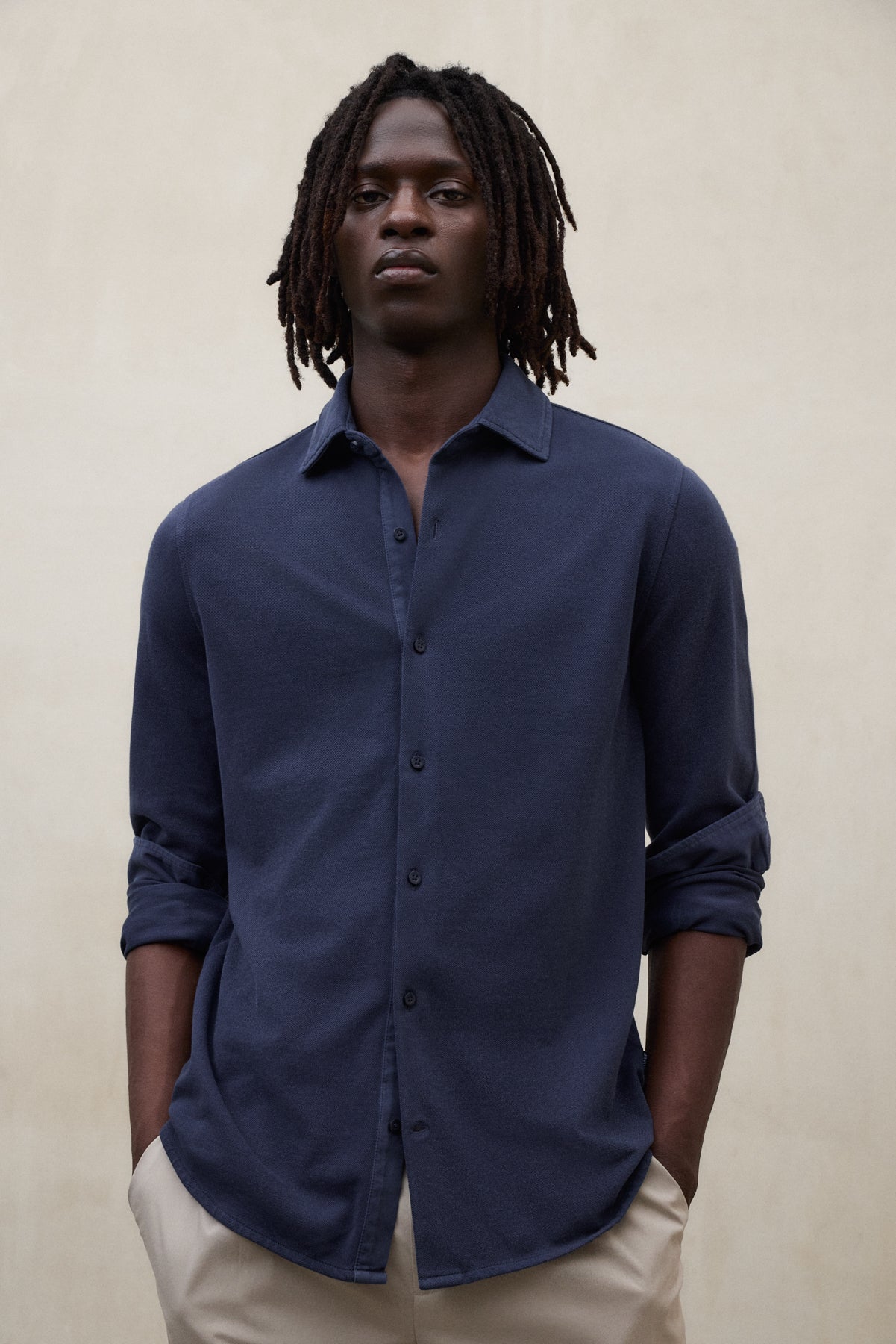 camisa-new-gotham-azul-marino-de-hombre-ecoalf-algod-n-reciclado-fit-regular-50- image 2