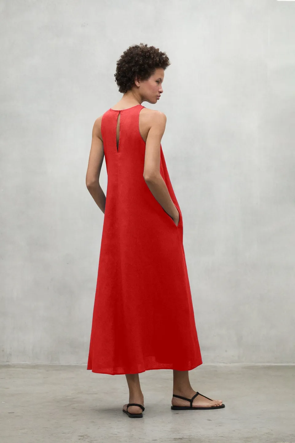 vestido-ukara-de-ecoalf-lino-reciclado-naranja image 1