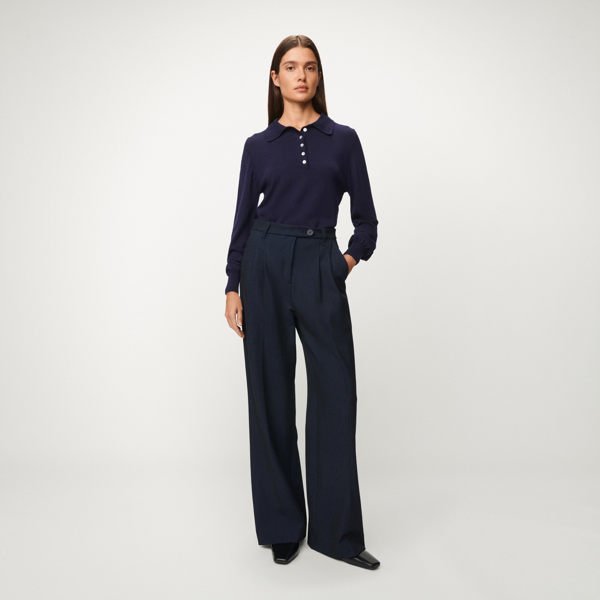 lois-gala-jersey-de-lana-merino-para-mujer-en-azul-oscuro image 2