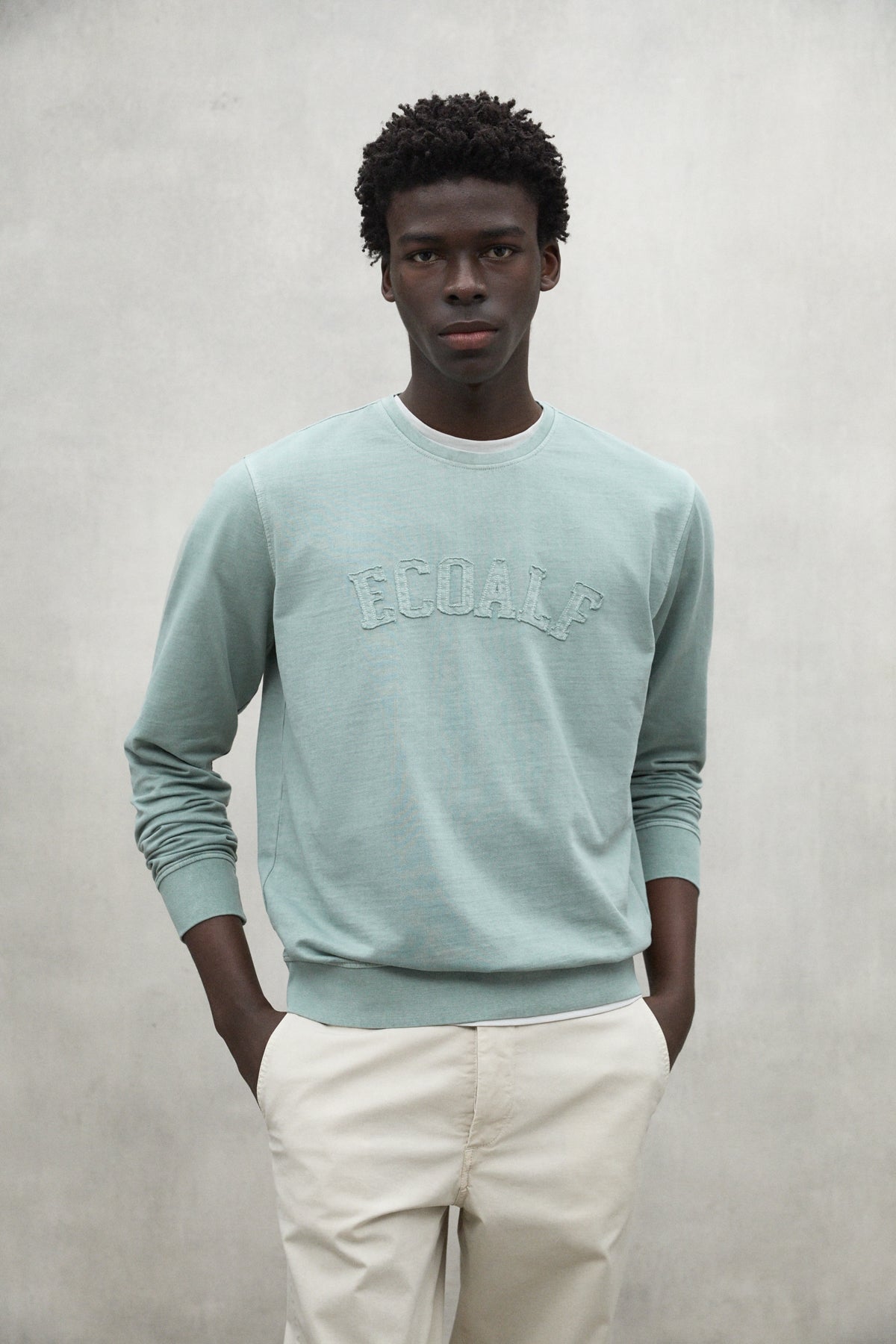 sudadera-ecoalf-koloa-verde-para-hombre-fit-regular-de-50-algod-n-org-nico-y-50- image 2