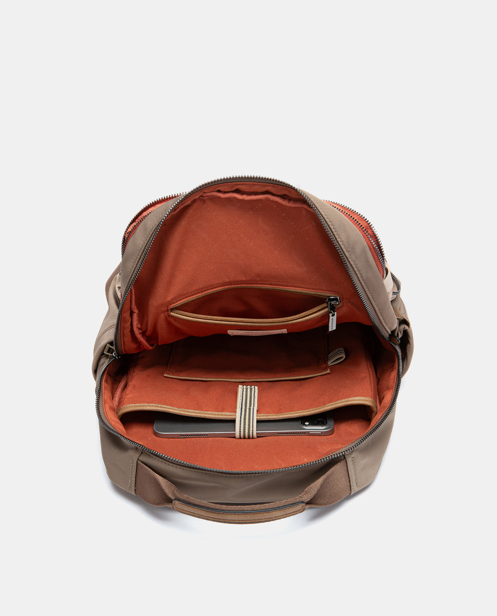 abbacino-mochila-en-materiales-reciclados-beige image 4