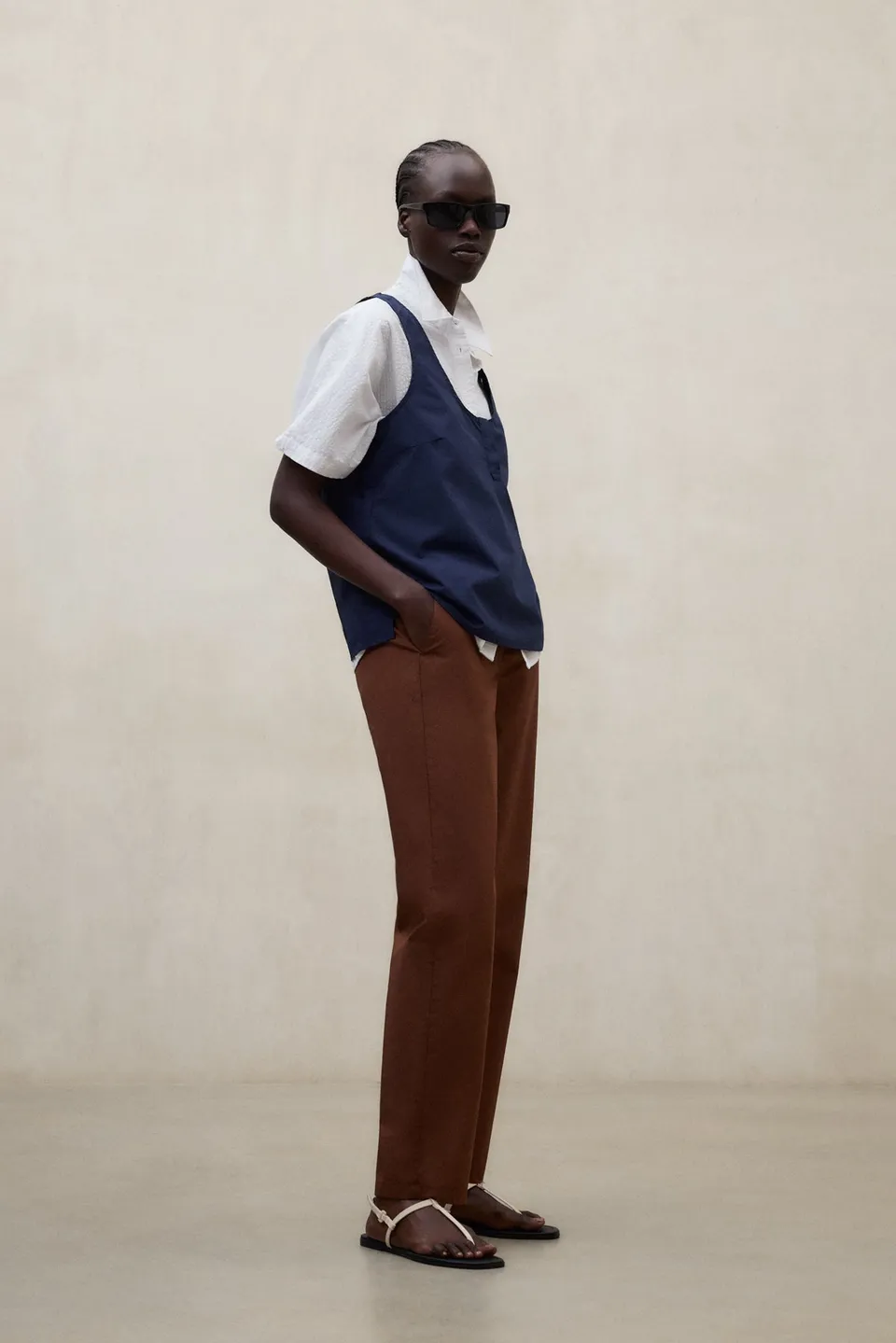 pantalones-ecoalf-laga-marr-n-70-algod-n-org-nico-pierna-ajustada-mujer image 1