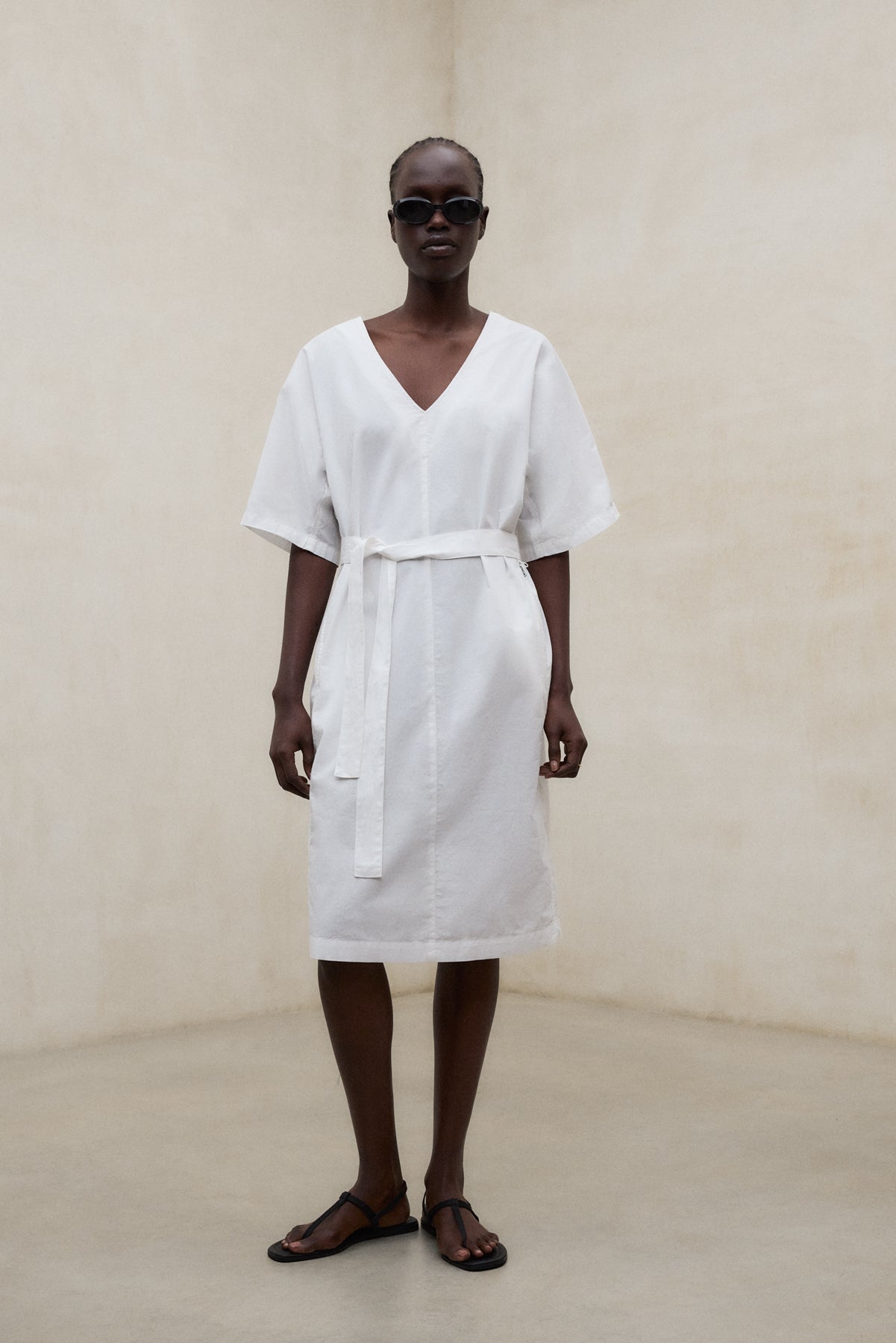 vestido-ecoalf-ludovica-blanco-para-mujer-100-algod-n-regenerativo-fit-oversize- image 2