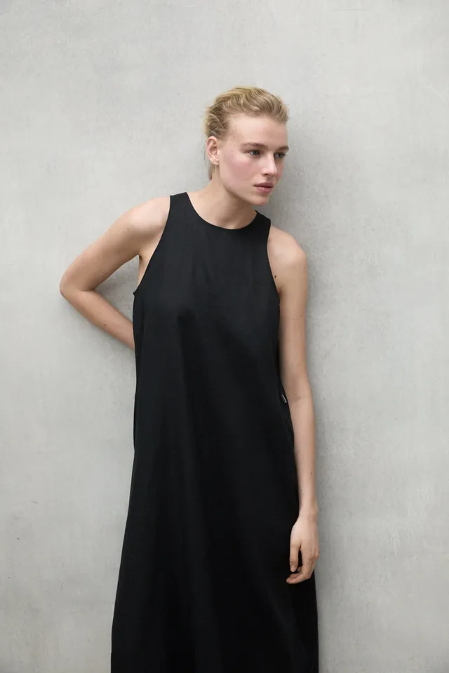 vestido-ukara-de-ecoalf-para-mujer-20-lino-reciclado-color-negro image 1