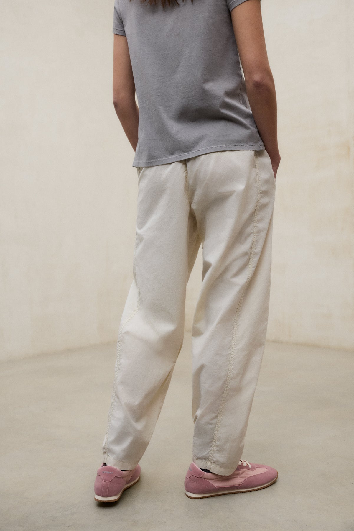 pantalones-ripoll-ecoalf-beige-100-algod-n-regenerativo-tinte-natural-corte-regu image 6