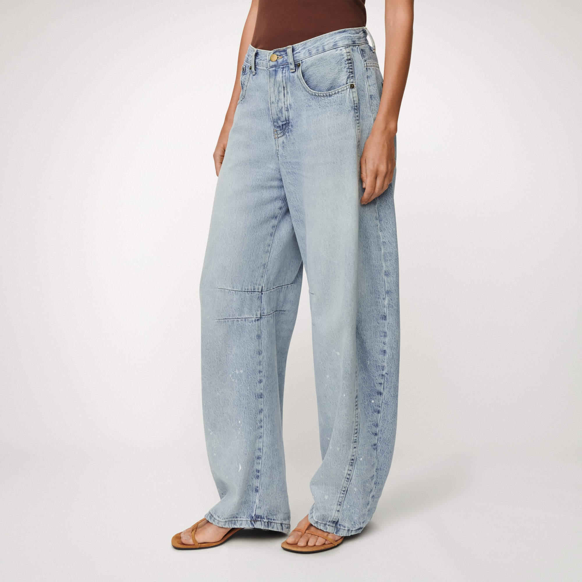 lois-aliana-prenda-de-mujer-de-la-colecci-n-lois-disponible-en-tallas-24-a-31 image 2