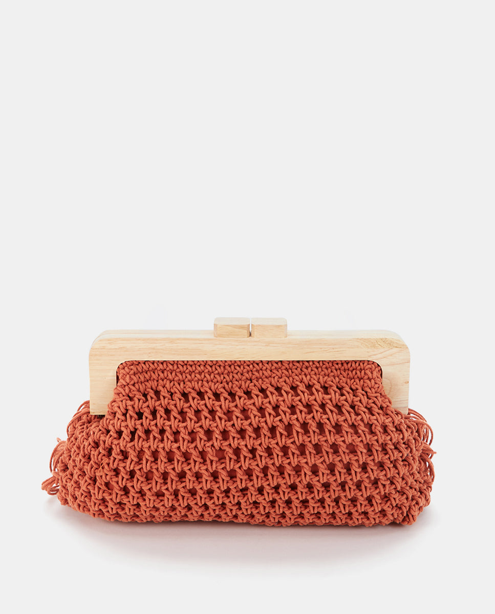 abbacino-clutch-macram-naranja-boho-con-flecos image 4