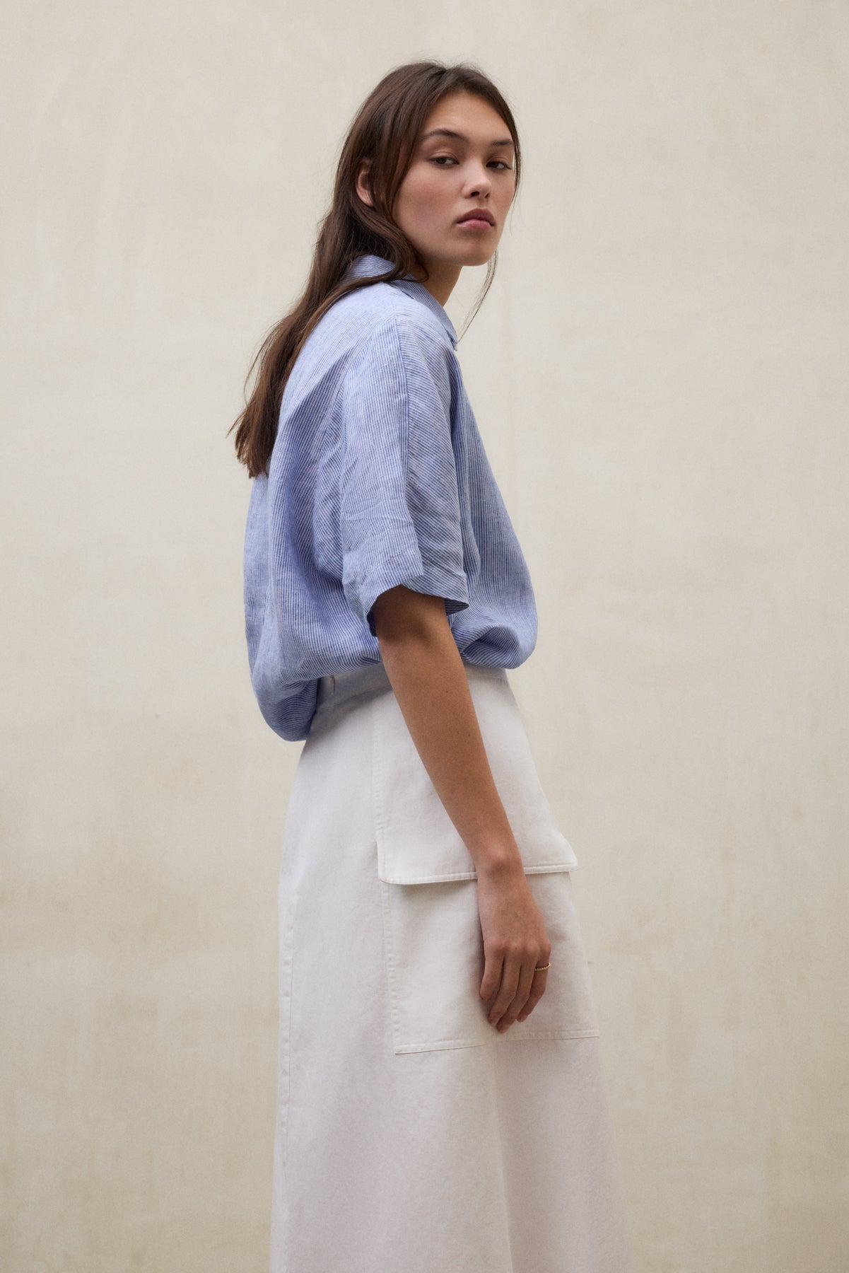 falda-joy-blanca-de-ecoalf-61-algod-n-org-nico-corte-en-l-nea-a-cremallera-invis image 3