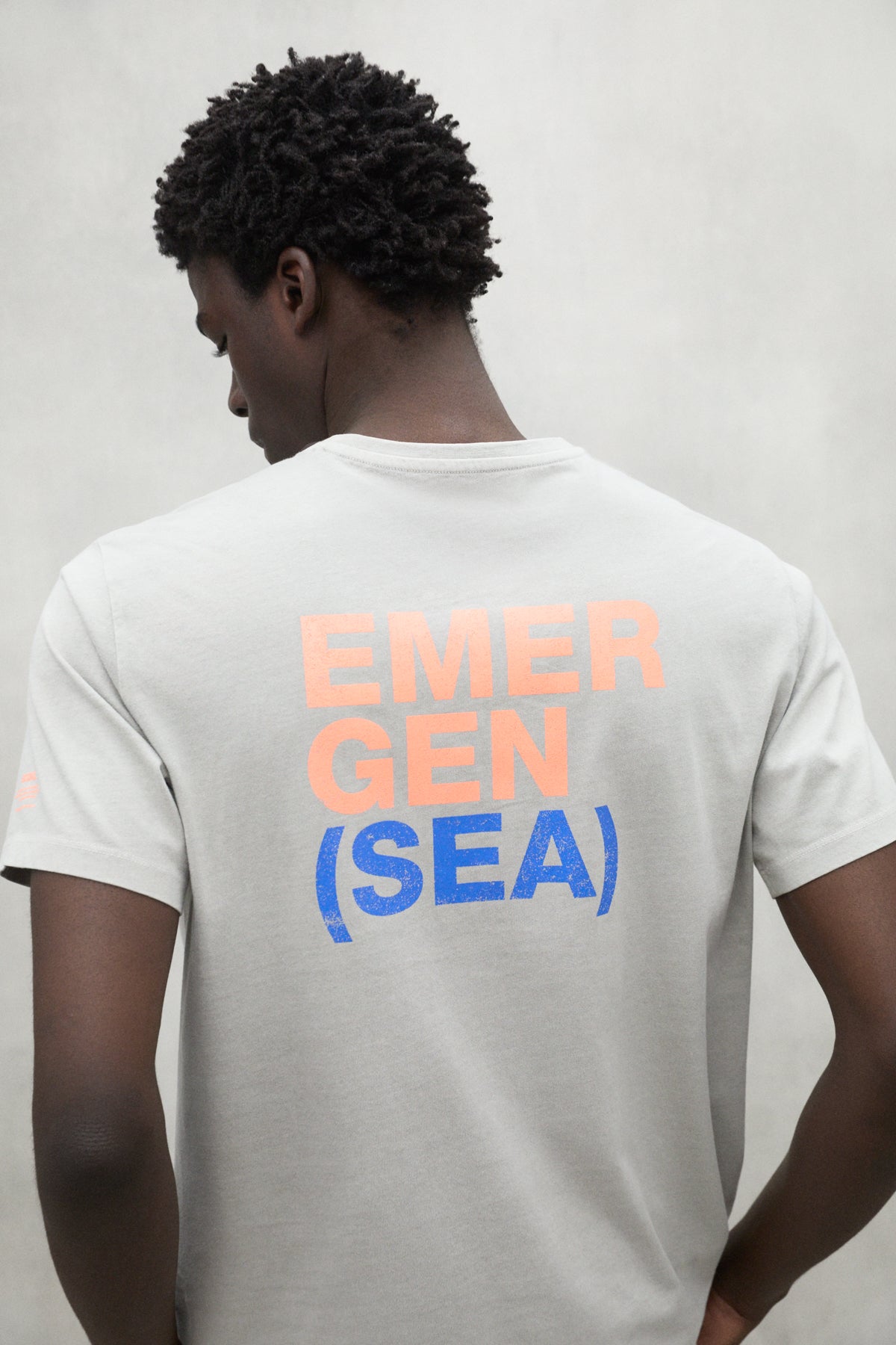 camiseta-emer-de-ecoalf-para-hombre-gris-claro-algod-n-org-nico-y-reciclado-con- image 3