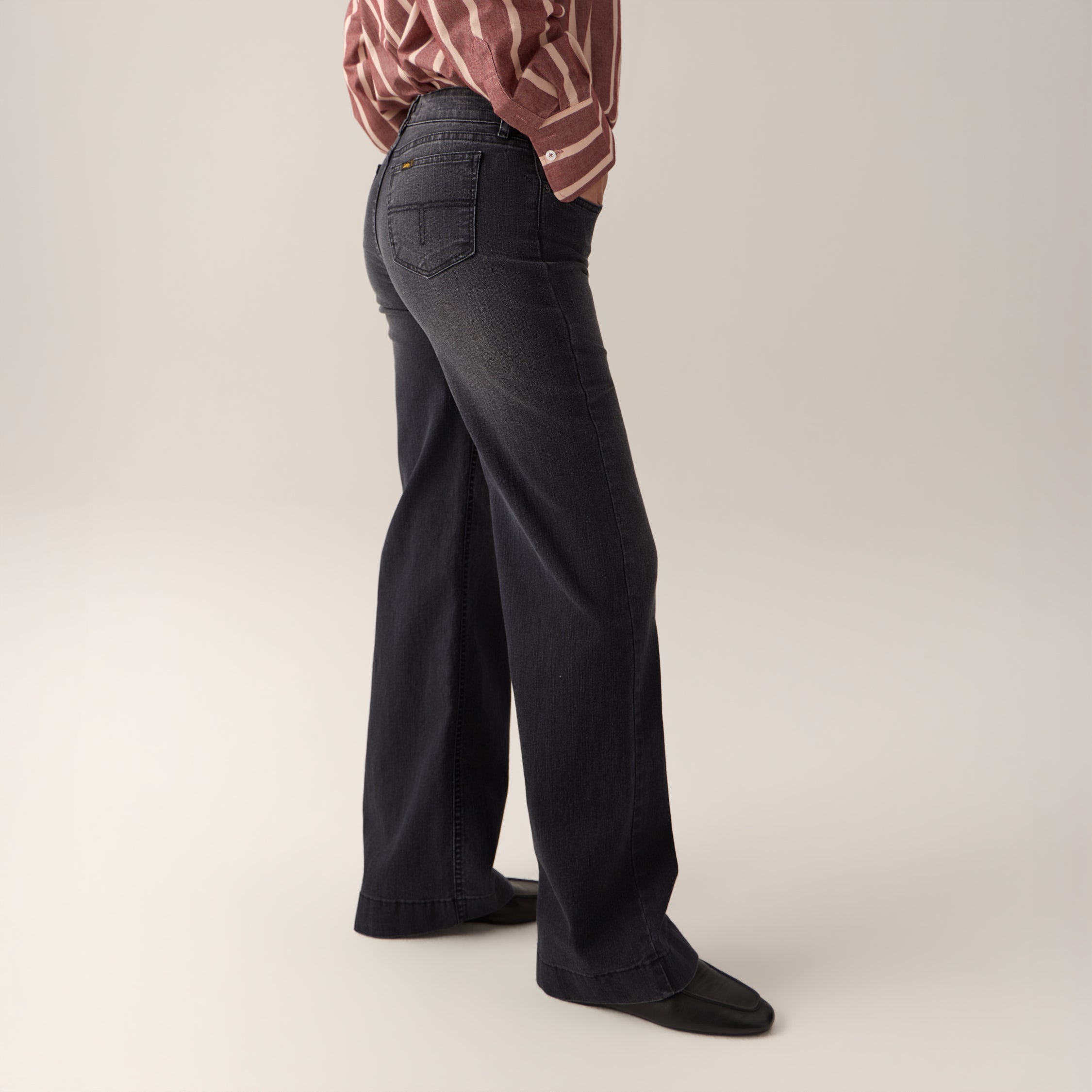 lois-lorna image 4