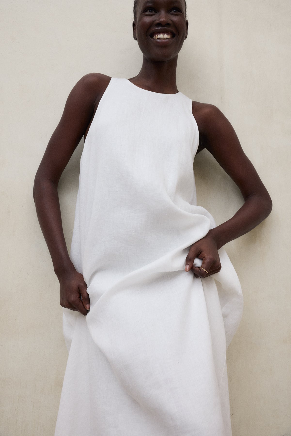 vestido-ecoalf-ukara-blanco-de-lino-para-mujer image 8