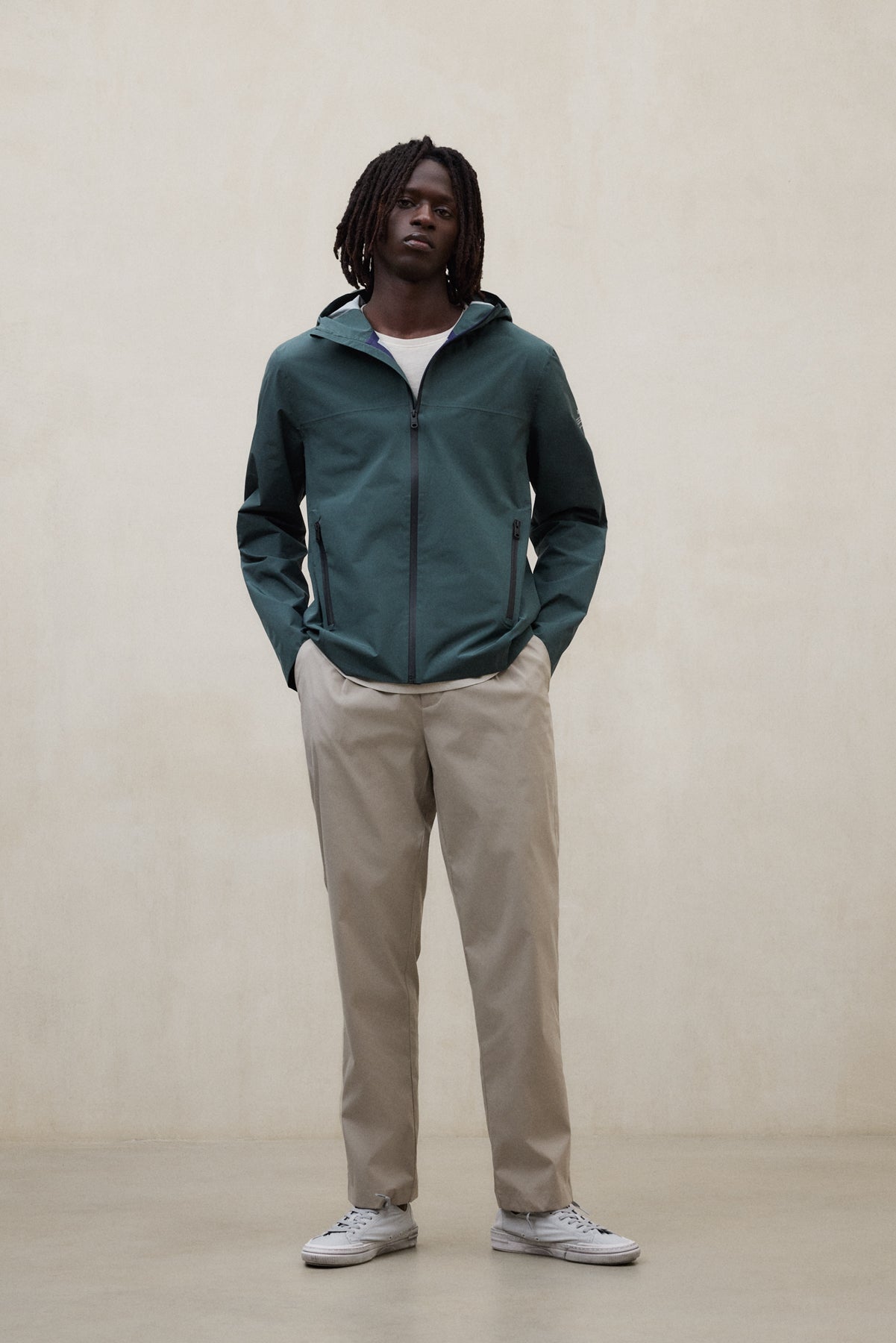 chaqueta-darwin-de-ecoalf-para-hombre-100-poli-ster-reciclado-impermeable-y-tran image 1