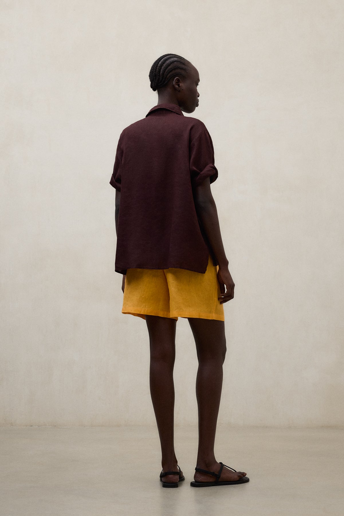 shorts-ecoalf-eras-naranjas-de-lino-para-mujer image 3