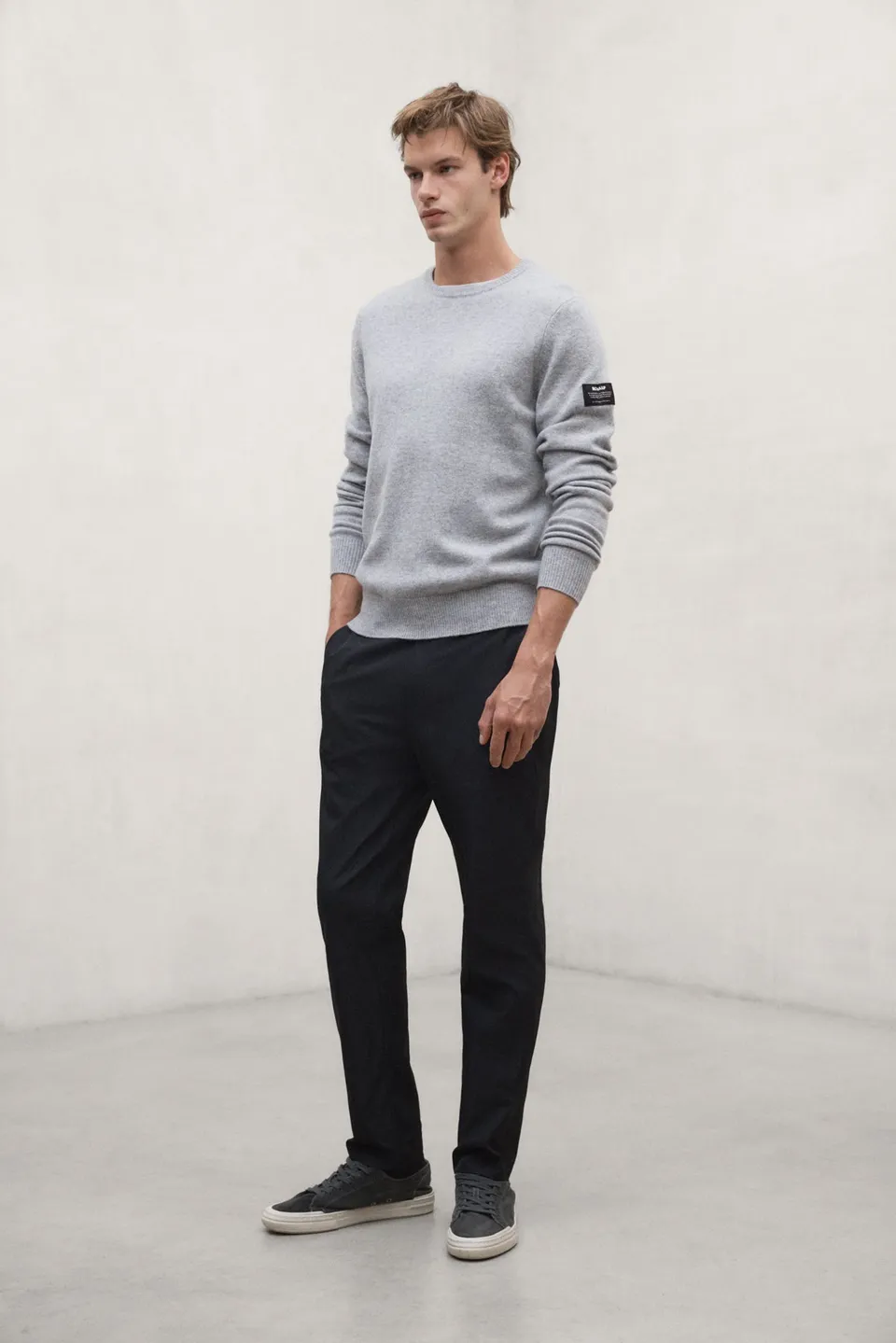 pantal-n-t-cnico-bafi-de-ecoalf-para-hombre-100-poli-ster-reciclado-negro-fit-re image 1