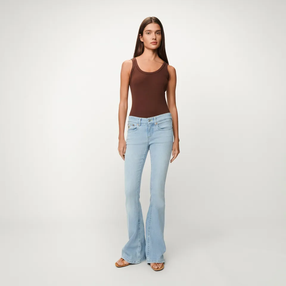 jeans-lois-beverly-21-tiro-bajo-y-pierna-flare-tejido-el-stico-colecci-n-bio-den image 1