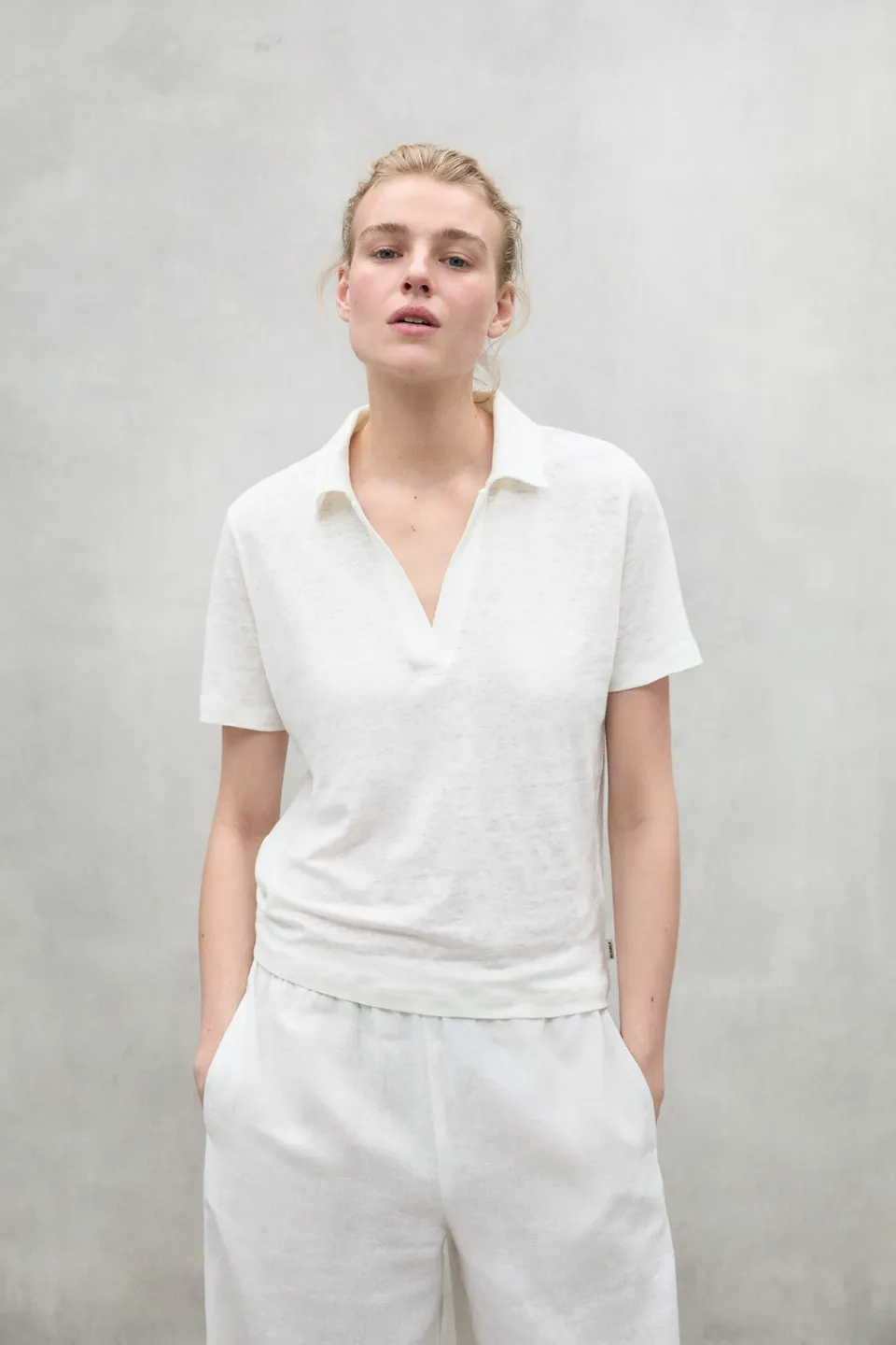 ecoalf-camiseta-troms-blanca-de-mujer-100-lino-fit-holgado-y-hombros-ca-dos image 1