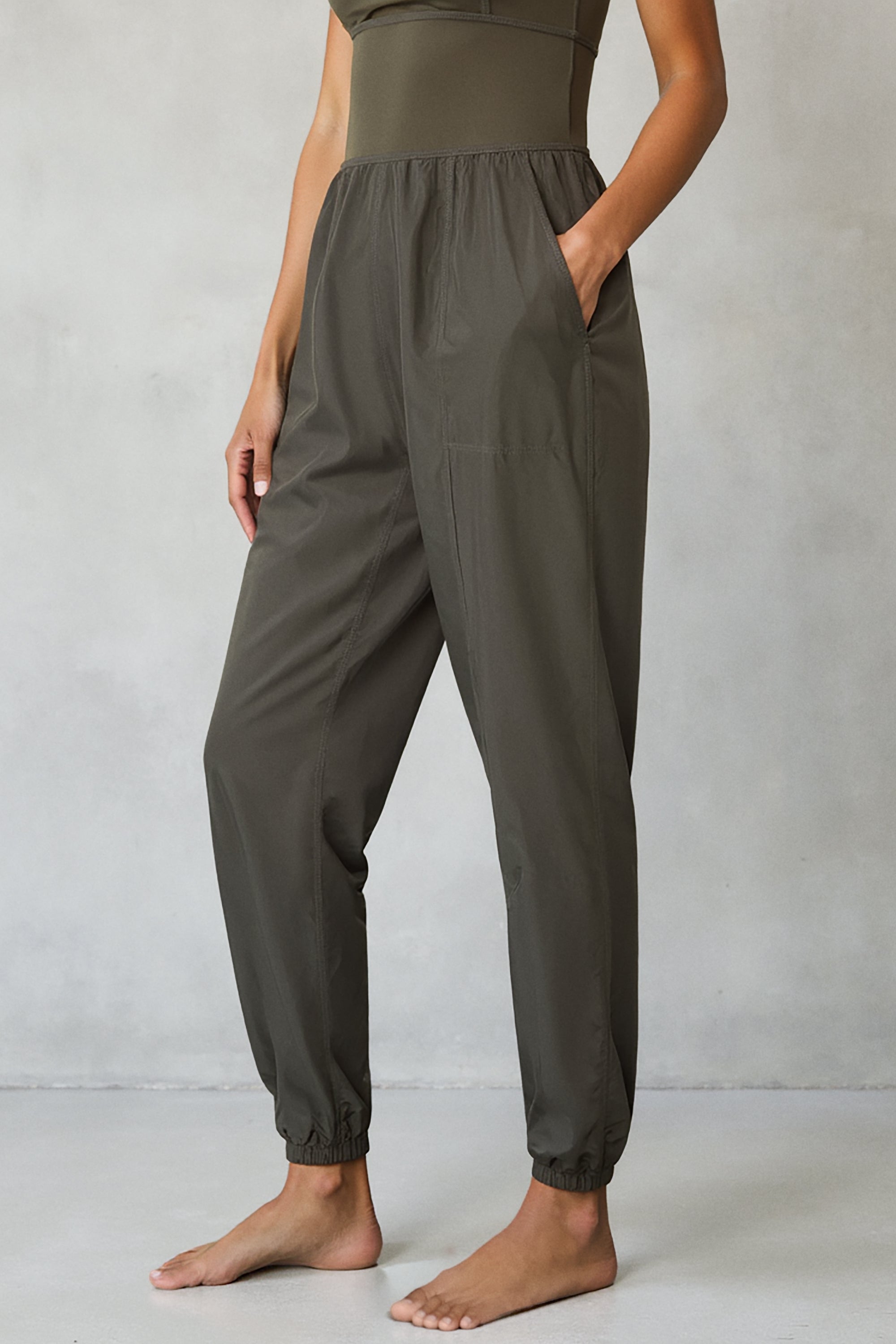 ecoalf-mono-chrys-verde-deportivo-para-mujer image 5