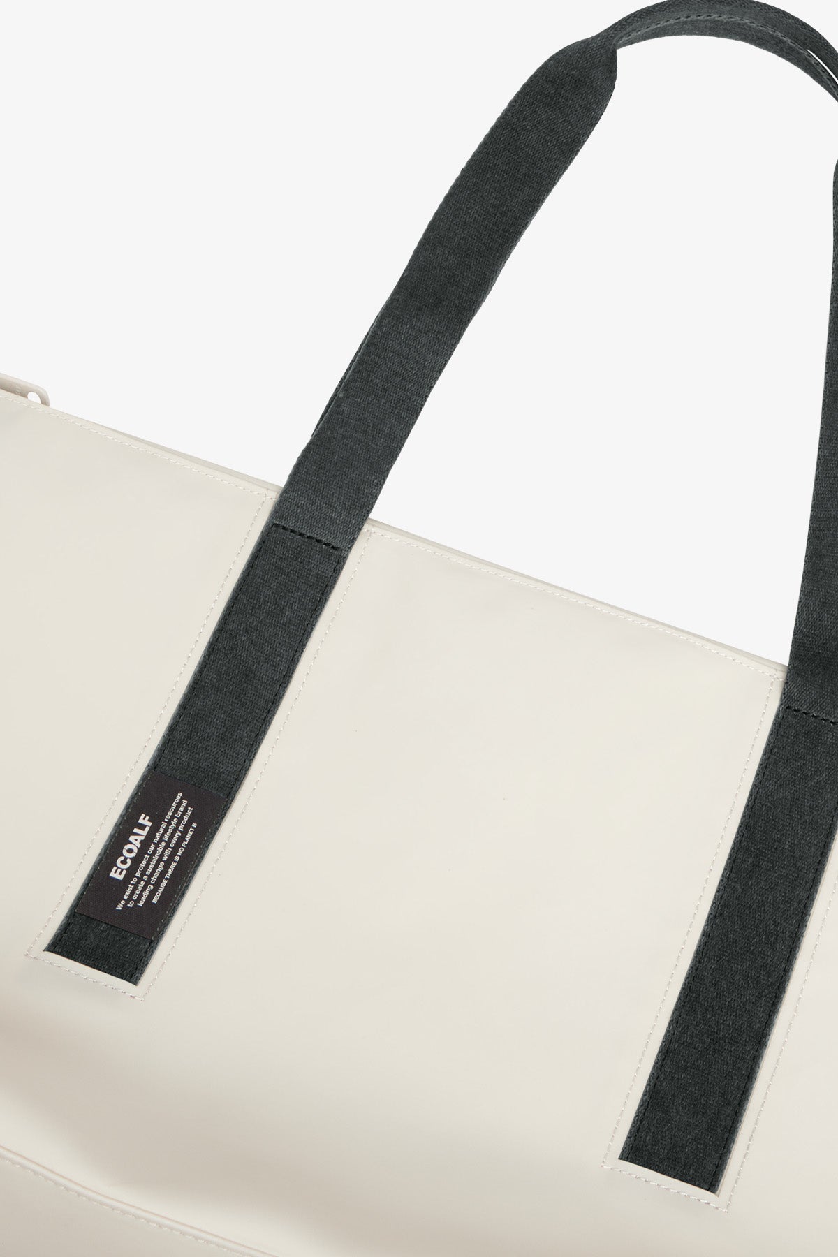 ecoalf-bolso-mediano-areny-beige-poli-ster-reciclado-repelente-al-agua-y-correa- image 5