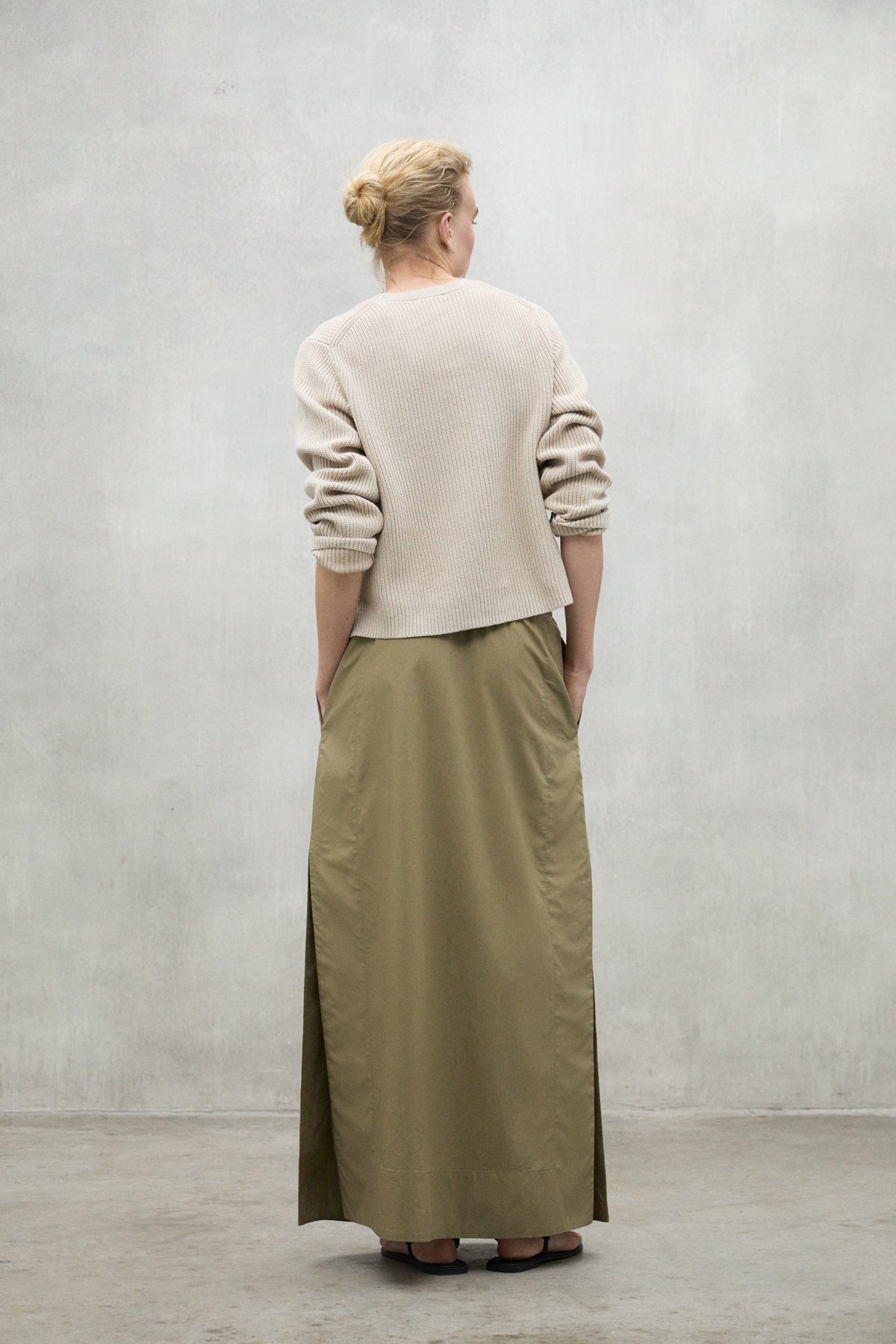 falda-ines-de-ecoalf-tencel-modal-color-caqui image 4
