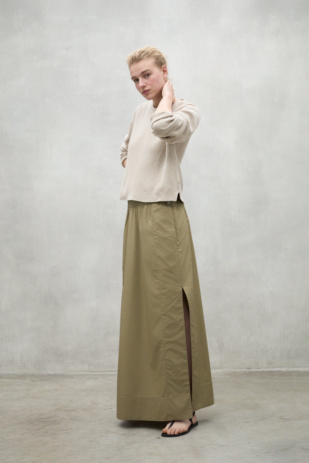 ecoalf-jersey-inga-beige-de-punto-70-algod-n-org-nico-y-30-lino-fit-regular image 3