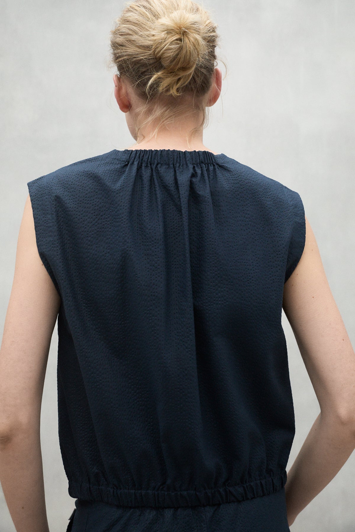 camisa-hailey-de-ecoalf-para-mujer-azul-marino-seersucker-de-tencel-lyocell-y-al image 3