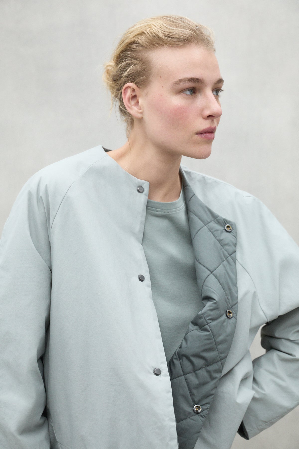 chaqueta-reversible-gavea-gris-ecoalf-63-poliamida-reciclada-oversize image 5