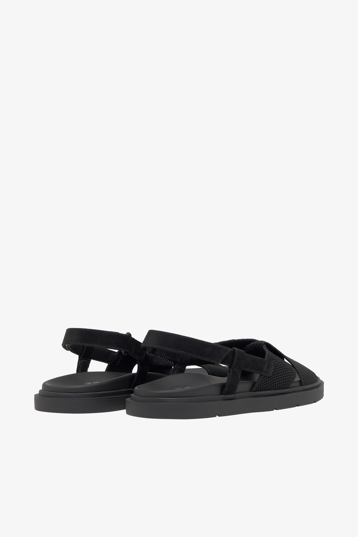 sandalia-ecoalf-gold-de-mujer-en-negro-poli-ster-reciclado-uto-ultraligera-y-veg image 3