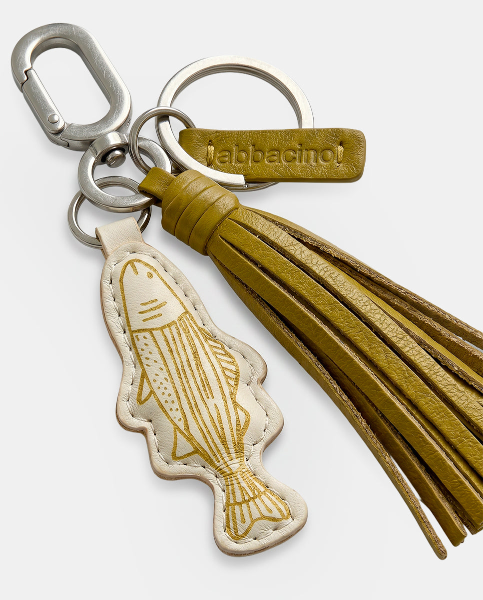 llavero-charm-abbacino-pez-en-piel-mbar image 1