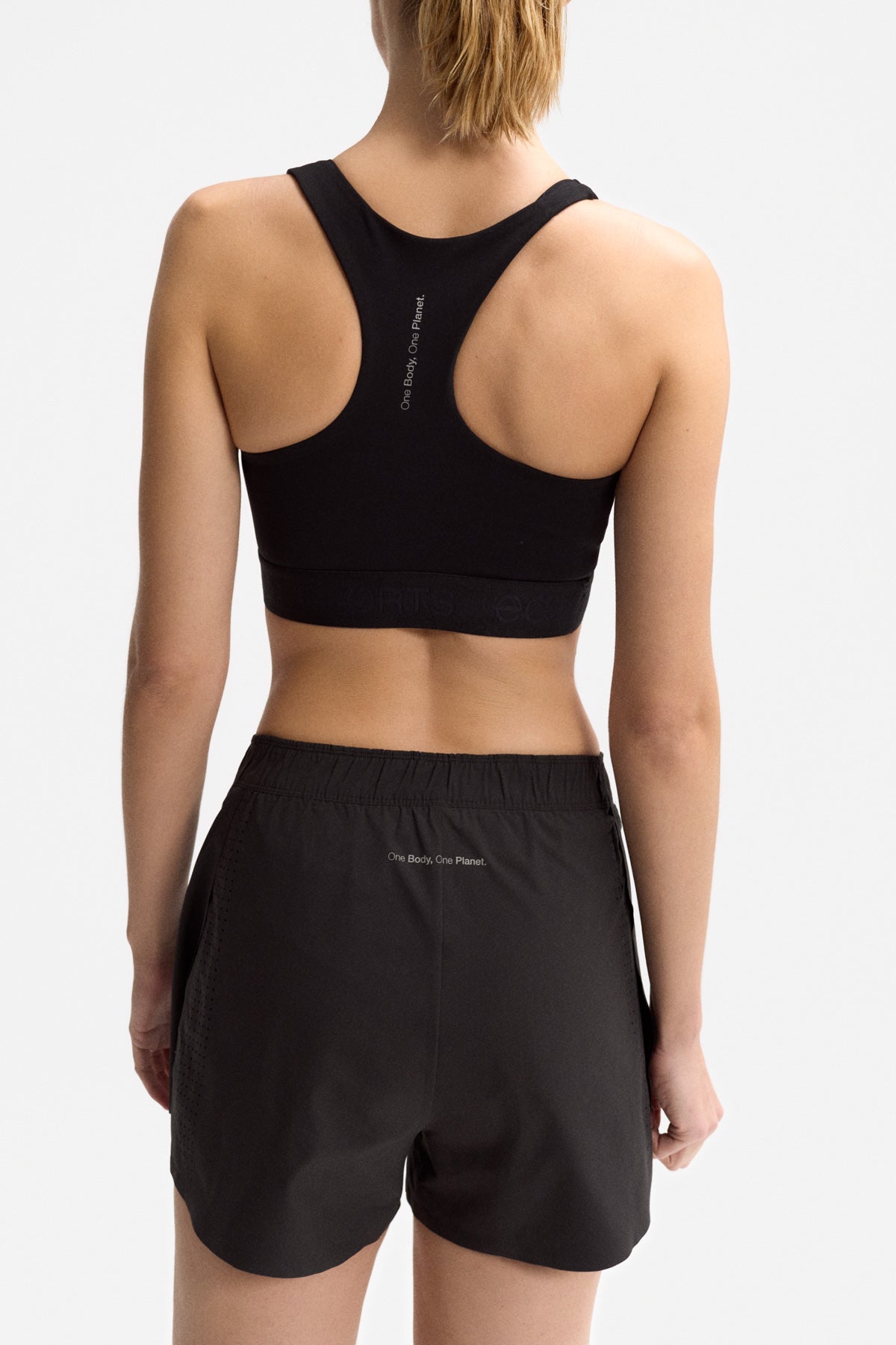 ecoalf-top-berl-n-negro-poliamida-reciclada-compresivo-y-transpirable image 4