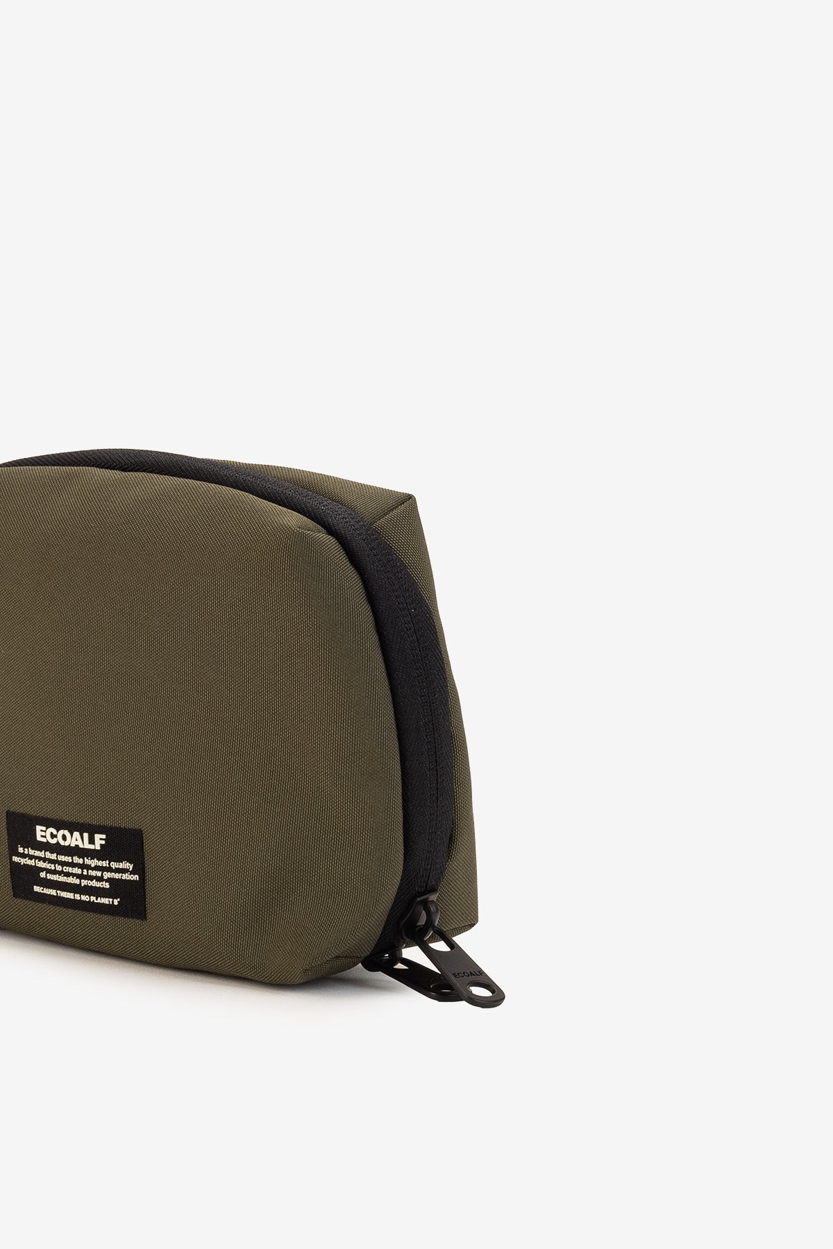 organizador-tech-peque-o-ecoalf-wakai-alf-verde-oscuro-15-x-22-x-8-cm-poli-ster- image 3