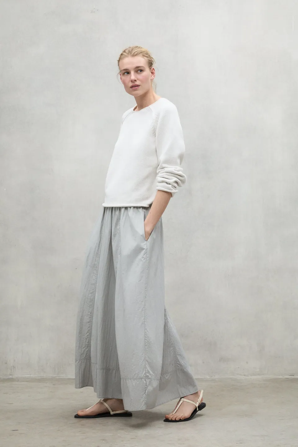jersey-lamo-gris-claro-de-ecoalf-para-mujer-100-algod-n-reciclado-fit-holgado-pu image 1
