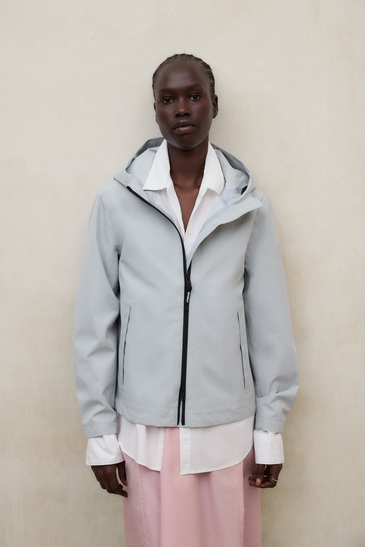 ecoalf-chaqueta-venis-gris-claro-impermeable-para-mujer image 2