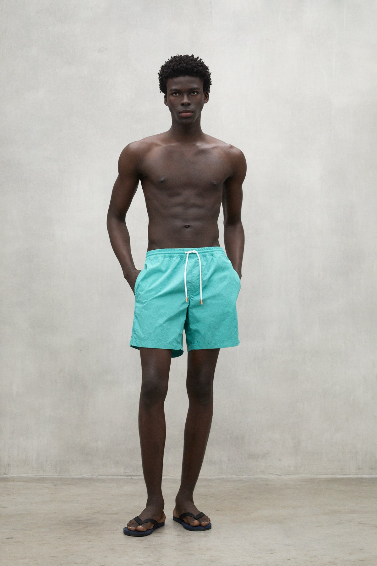 ecoalf-traje-de-ba-o-lanai-verde-agua-ba-ador-de-hombre-de-poliamida-reciclada image 1