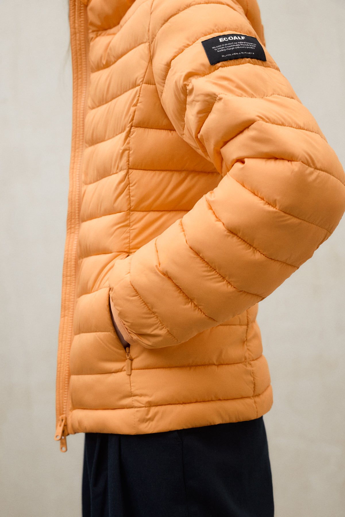 chaqueta-atlantic-de-ecoalf-para-mujer-naranja-regular-fit-100-poli-ster-recicla image 7