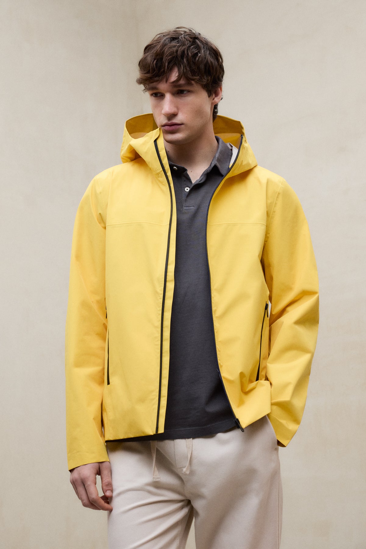 chaqueta-darwin-ecoalf-amarilla-impermeable-3k-transpirable-3k-100-poli-ster-rec image 1