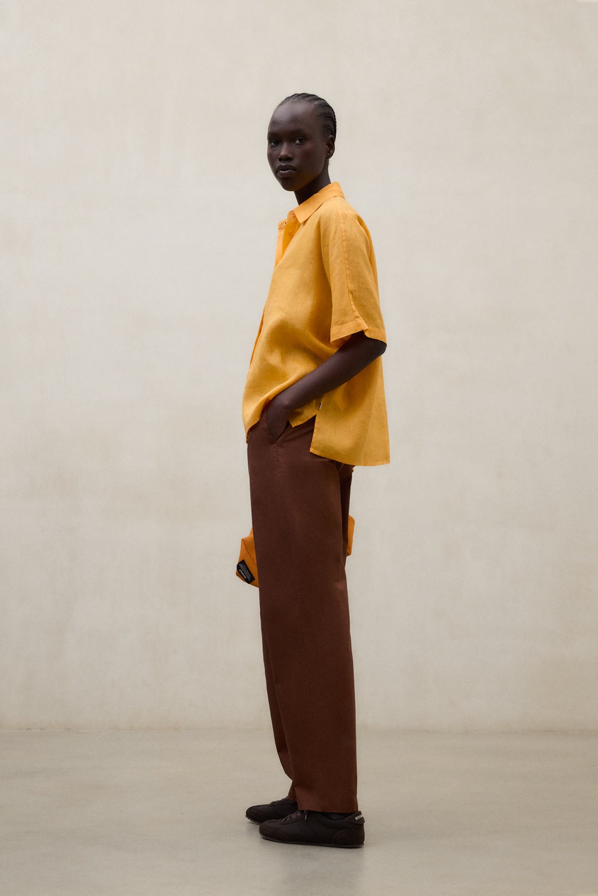 ecoalf-camisa-melania-naranja-lino-80-fit-oversize-y-cierre-de-botones image 5