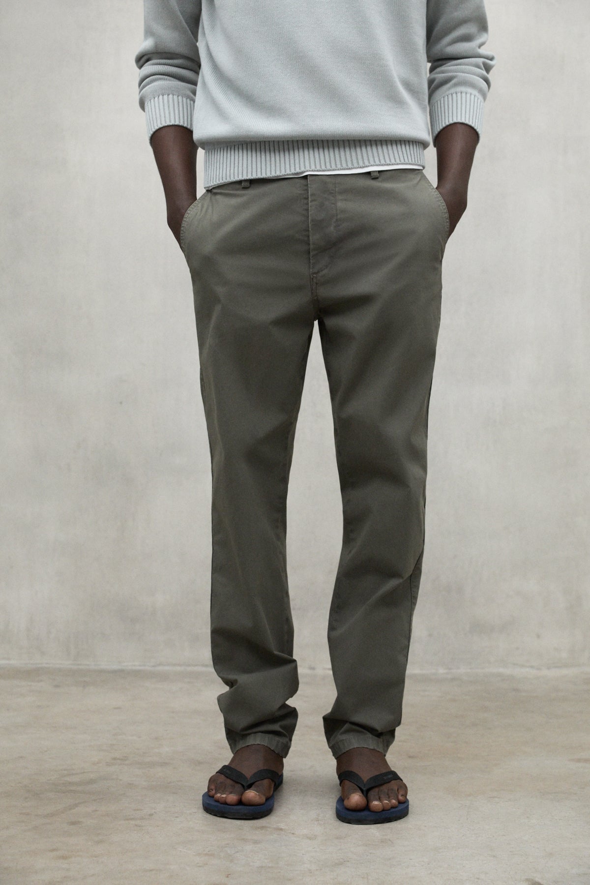 pantal-n-ecoalf-aras-de-algod-n-y-algod-n-reciclado-fit-regular-color-khaki-para image 2