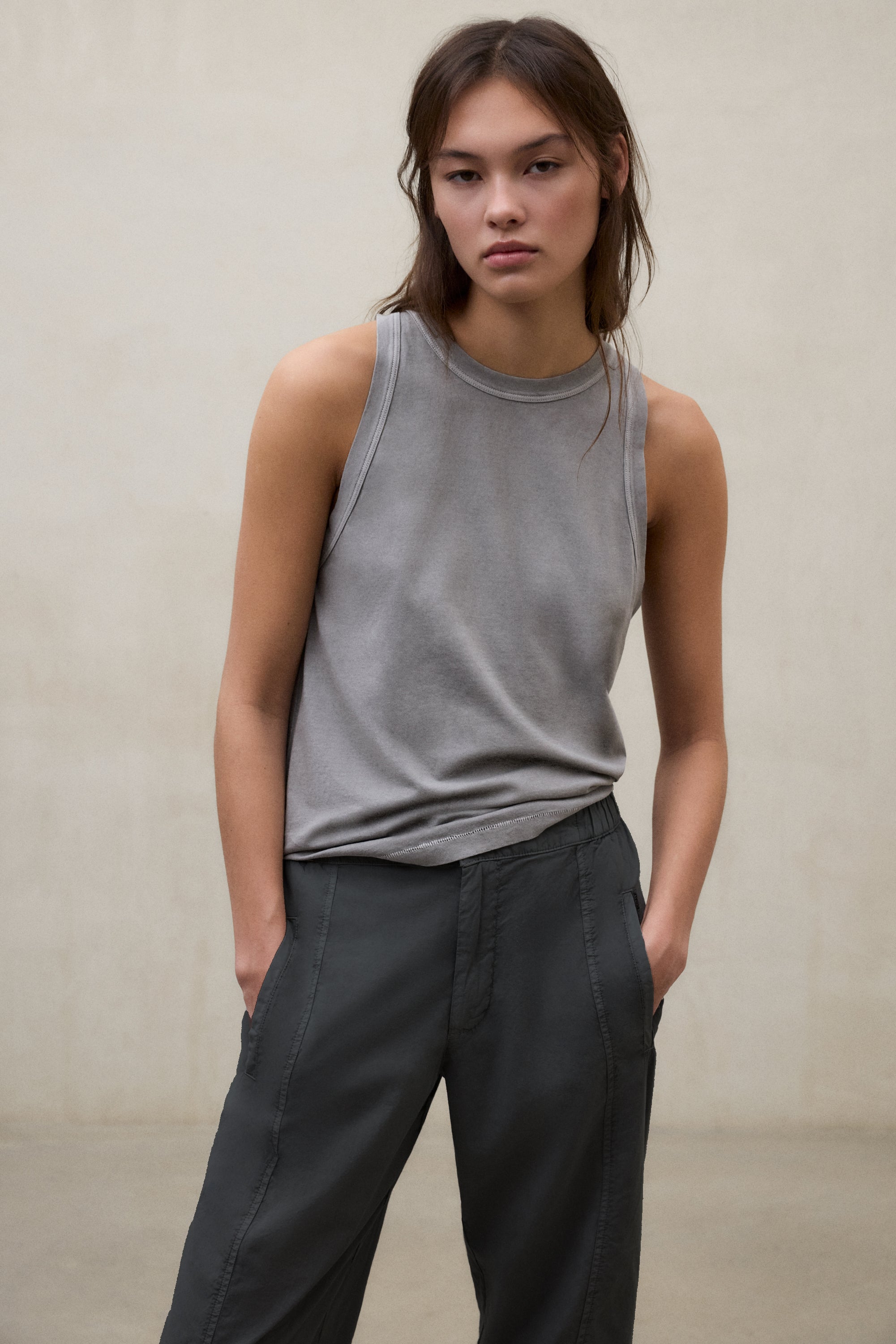 pantalones-ecoalf-ripoll-gris-para-mujer-100-algod-n-regenerativo-suavidad-super image 2