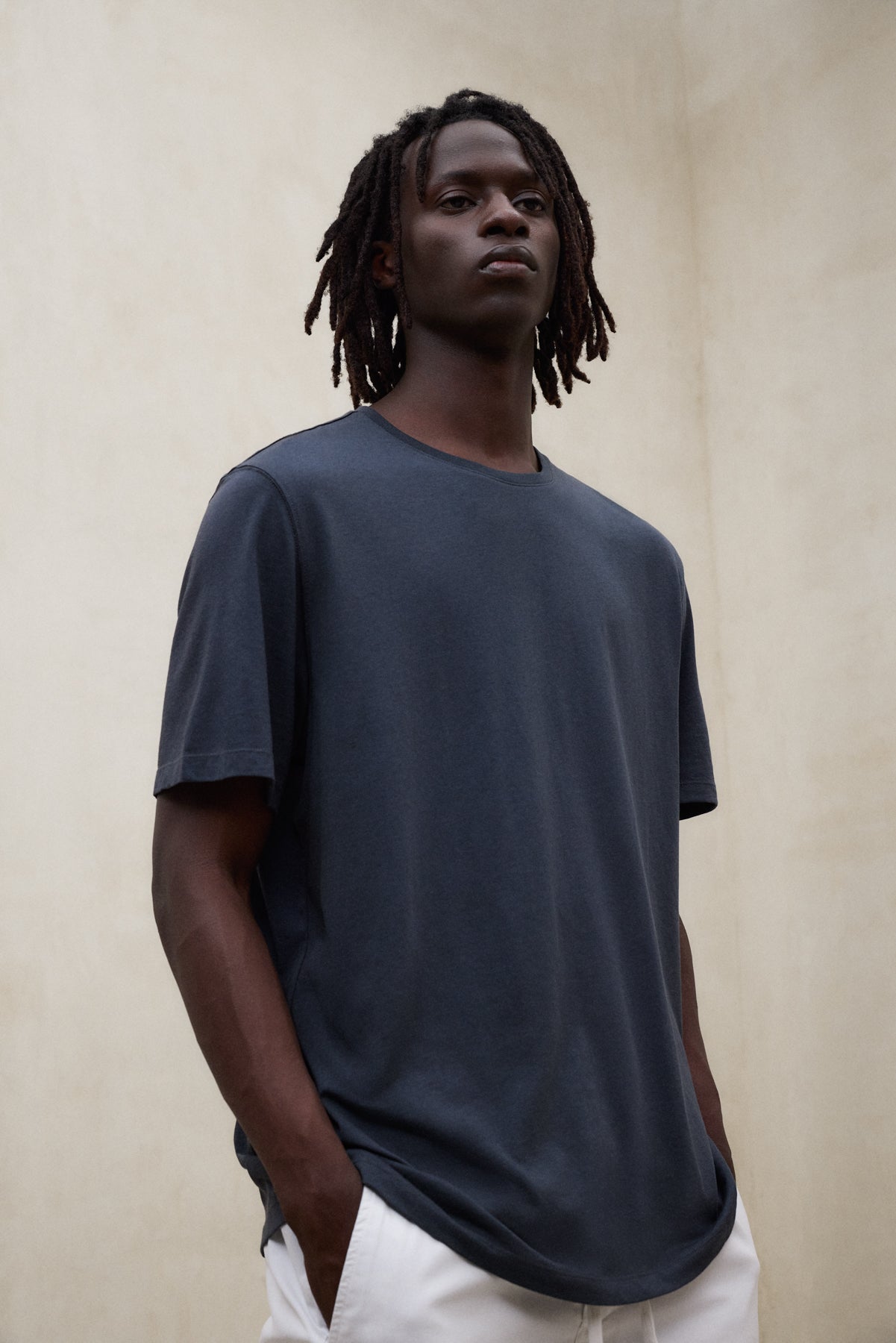 camiseta-truca-ecoalf-gris-oscuro-de-algod-n-org-nico-para-hombre image 4