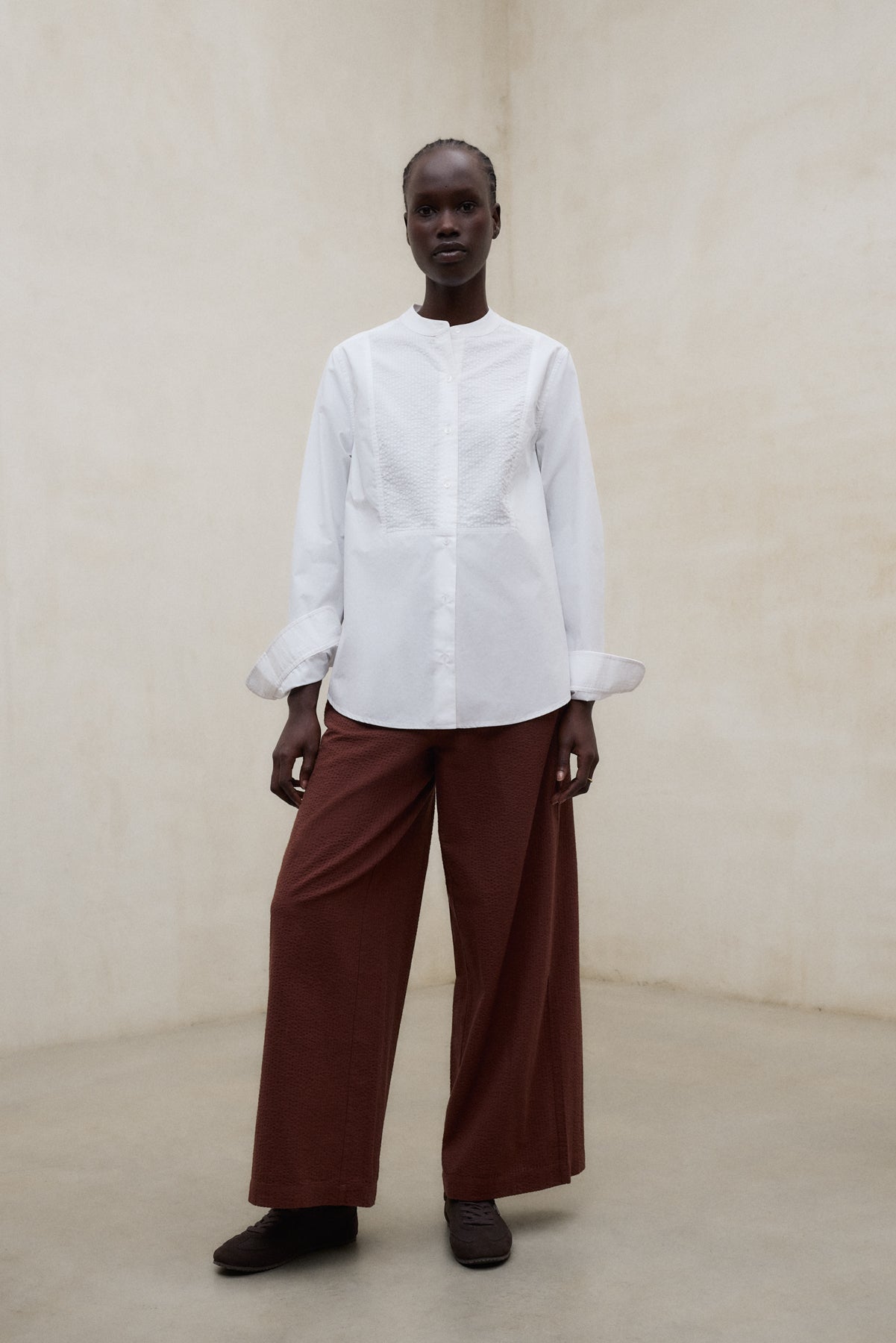 camisa-agnes-blanca-ecoalf-de-70-algod-n-org-nico-fit-regular-con-botones image 8