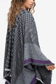 poncho-abbacino-gris-pata-de-gallo-de-fibras-suaves image 3