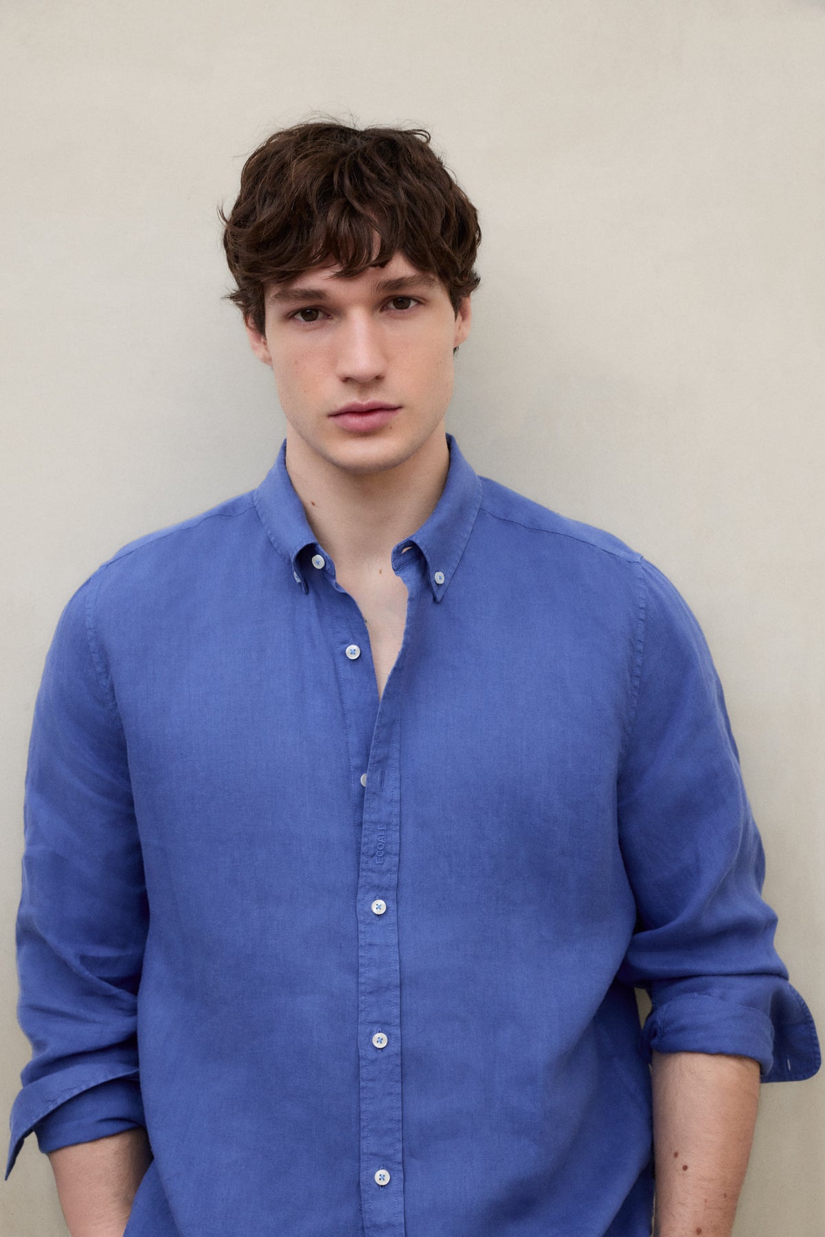ecoalf-camisa-malibu-azul-de-hombre-100-lino-corte-regular-manga-larga-te-ida-en image 5