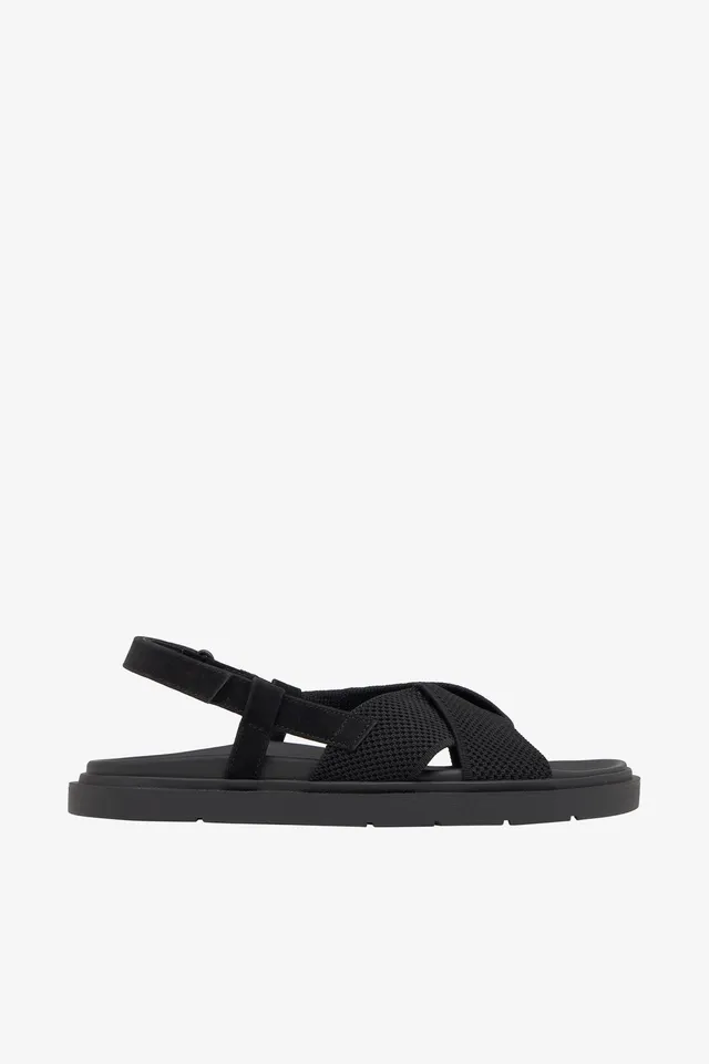 sandalia-ecoalf-gold-de-mujer-en-negro-poli-ster-reciclado-uto-ultraligera-y-veg image 1