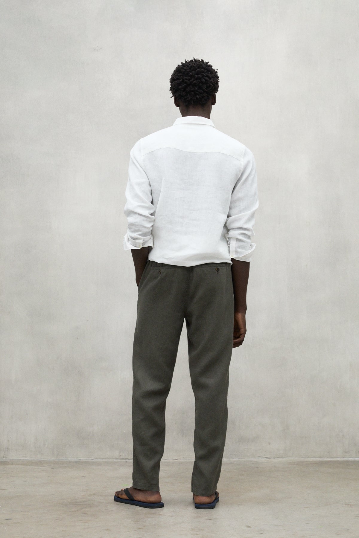 pantal-n-ethic-lino-khaki-ecoalf-80-lino-hombre-fit-regular image 2