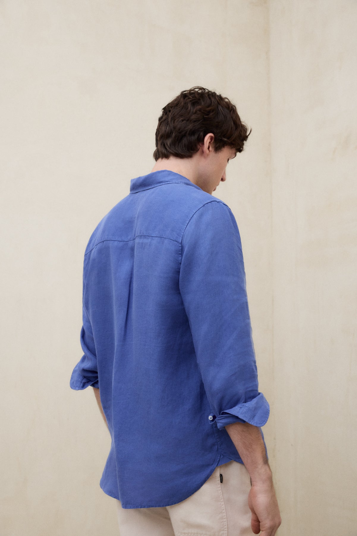 ecoalf-camisa-malibu-azul-de-hombre-100-lino-corte-regular-manga-larga-te-ida-en image 7